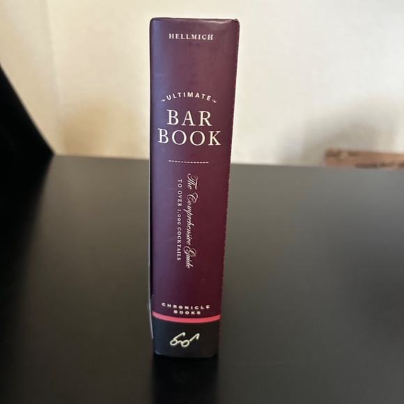 Ultimate Bar Book By Mattie Hellmich. NWT - Picture 4 of 4